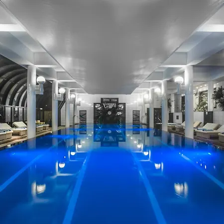 Szálloda Amathus 5*
