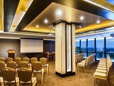 Amathus Hotel 5*