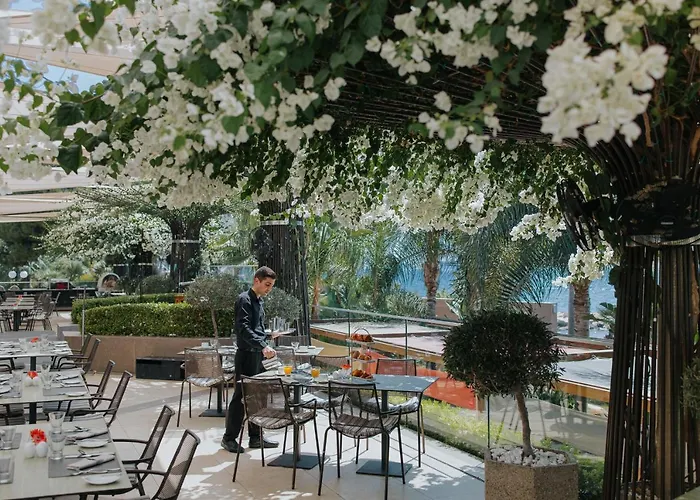 מלון Amathus לימסול