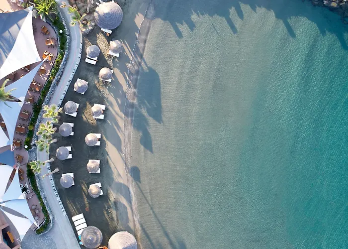 Отель Amathus 5*