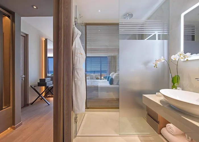 Amathus Отель 5*