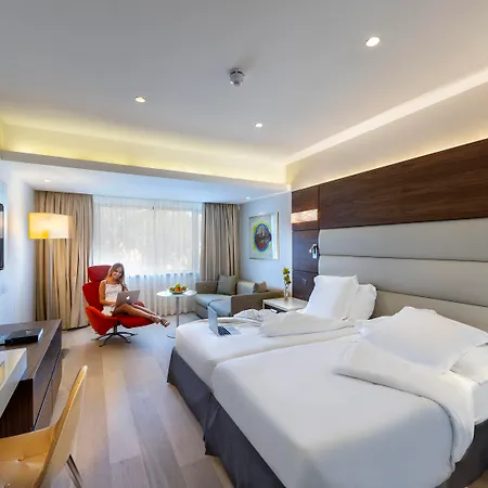 Amathus 5* Λεμεσός